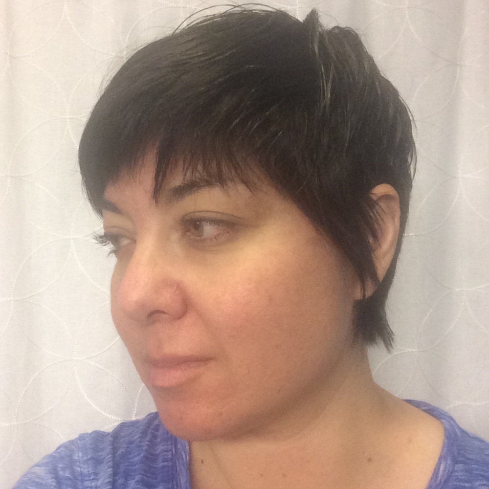 Meet your Posher, Elizabeth